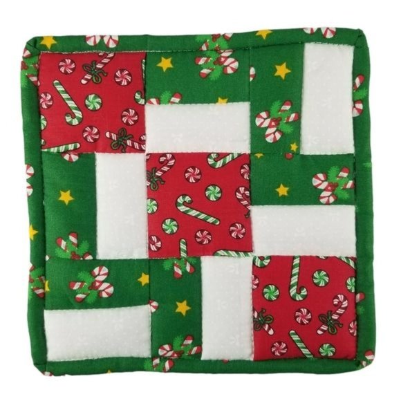 Hand Sewn Christmas Potholder Quilted Trivet Set of 2 Red Green Whtie Candy Cane - Picture 2 of 9